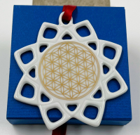 Porzelan-Amulett mit der Blume des Lebens